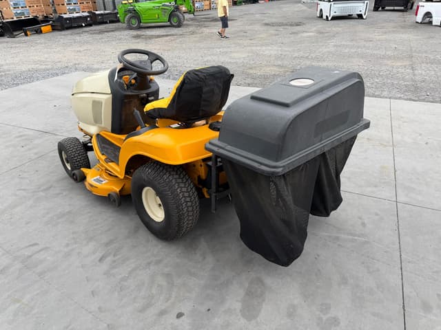 Image of Cub Cadet 2146 equipment image 2