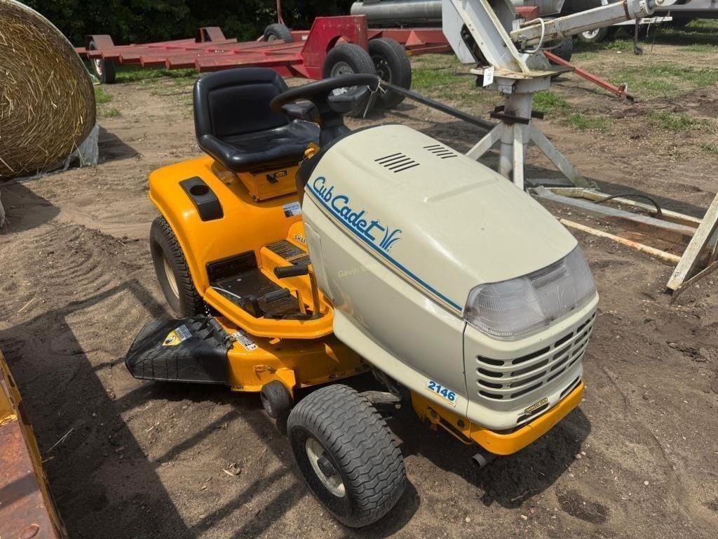 Main image Cub Cadet 2146