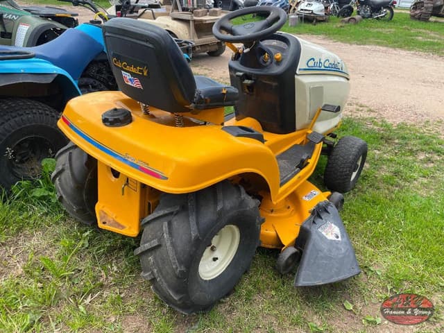 Image of Cub Cadet 2166 equipment image 3