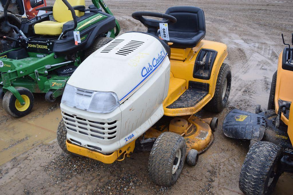 Image of Cub Cadet 2166 Primary image