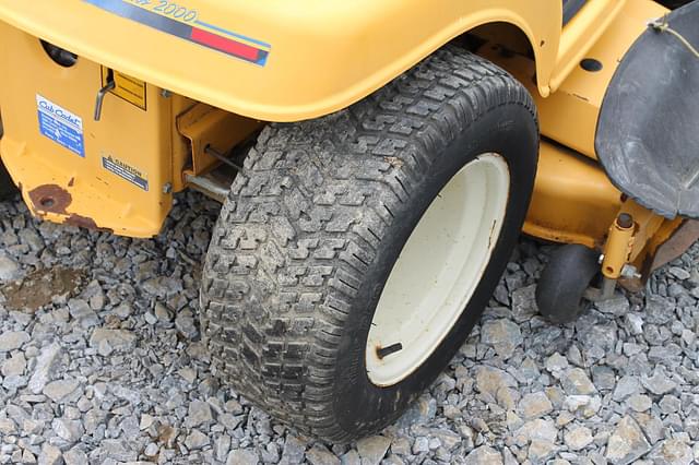 Image of Cub Cadet 2185 equipment image 3