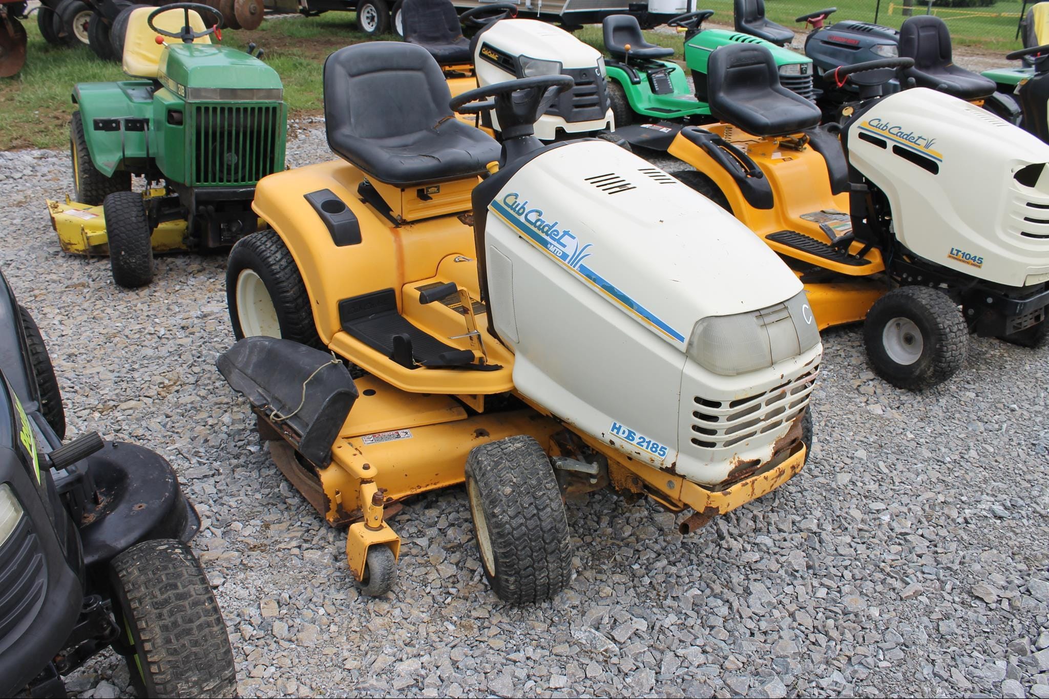 Main image Cub Cadet 2185