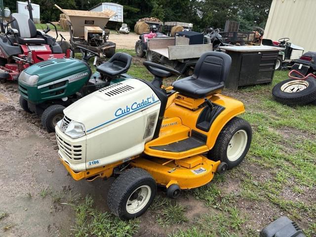 Image of Cub Cadet 2186 equipment image 1