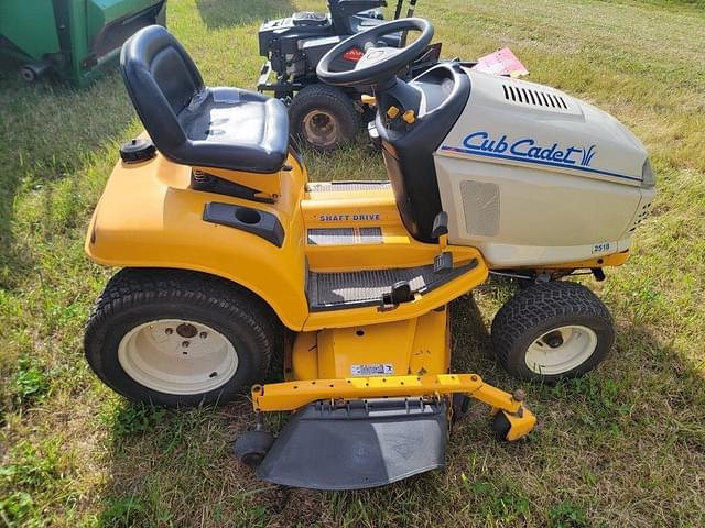 Image of Cub Cadet 2518 equipment image 3