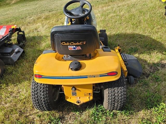 Image of Cub Cadet 2518 equipment image 4