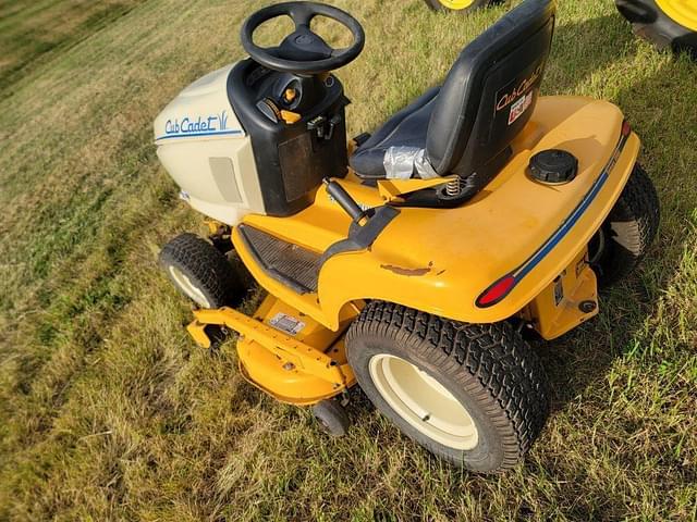 Image of Cub Cadet 2518 equipment image 1