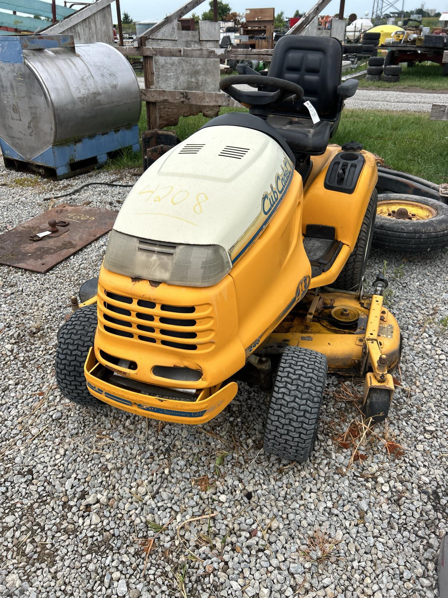Main image Cub Cadet 3240