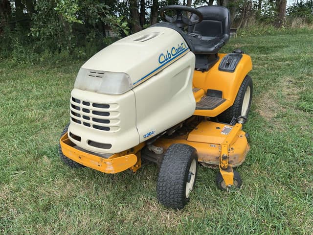 Image of Cub Cadet 3204 equipment image 1