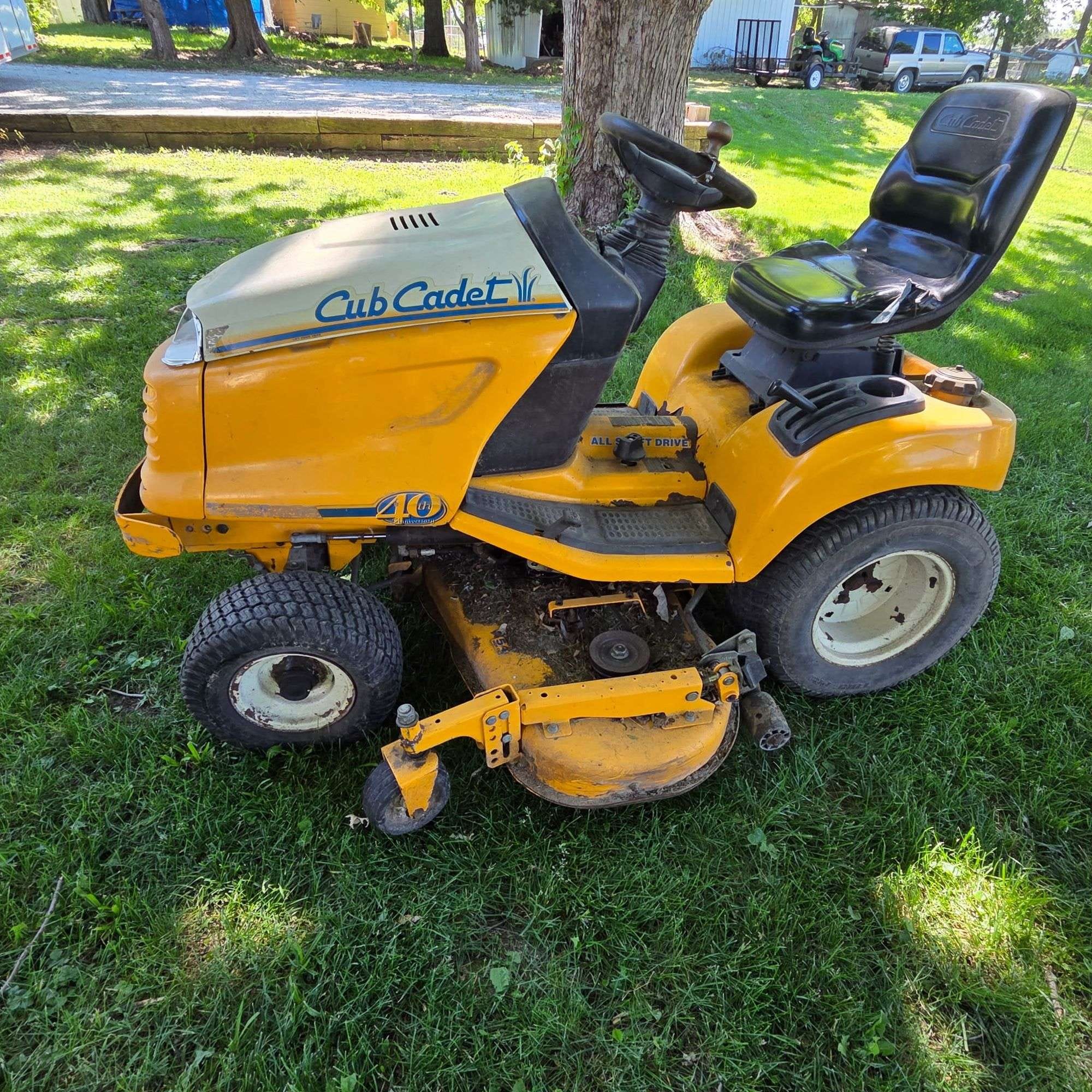 Cub Cadet 3240 Equipment Image0