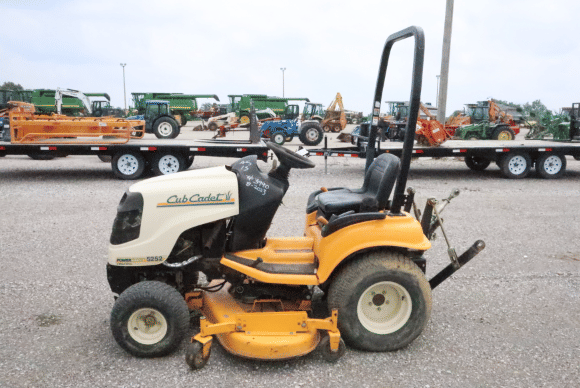 Main image Cub Cadet 5252