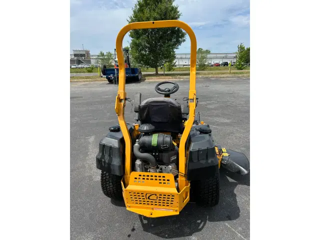 Image of Cub Cadet Pro Z equipment image 4