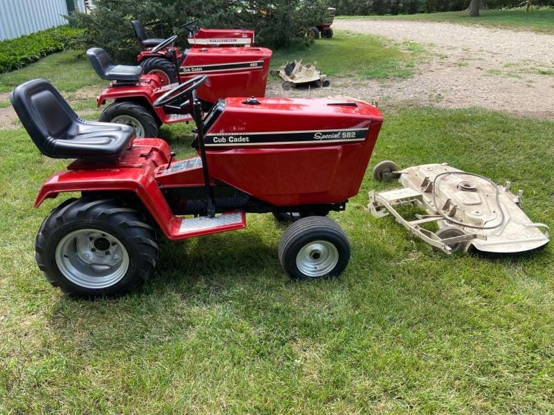 Main image Cub Cadet 582