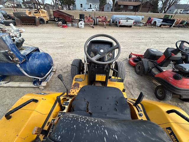 Image of Cub Cadet 7232 equipment image 3