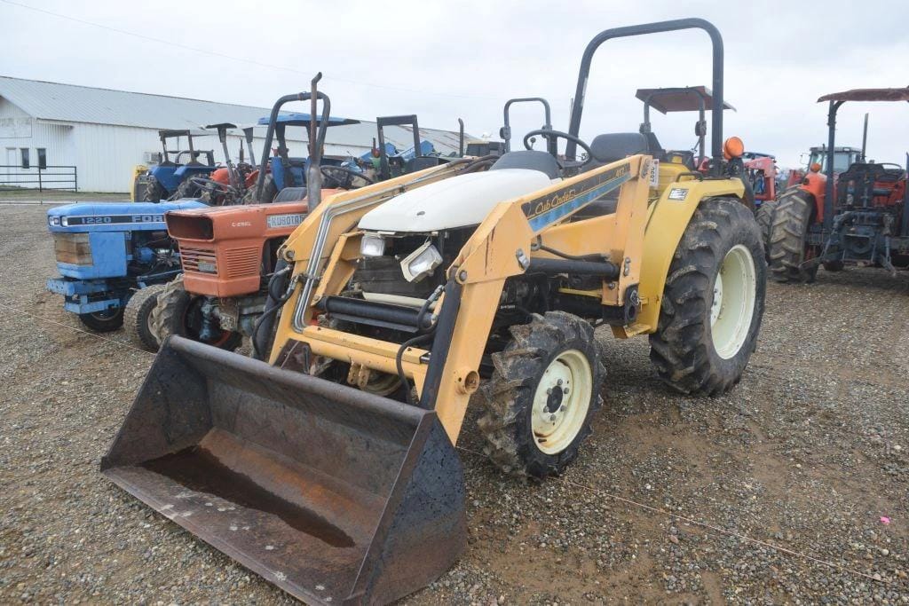 Cub Cadet 7235 Equipment Image0