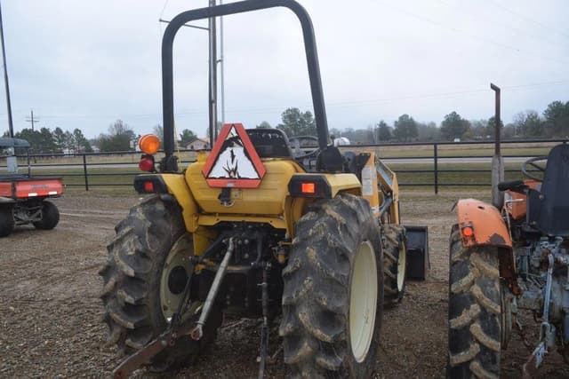 Image of Cub Cadet 7235 equipment image 2