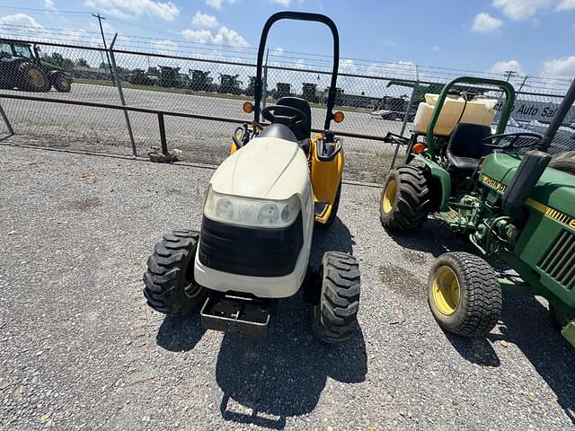 Image of Cub Cadet 7254 equipment image 3