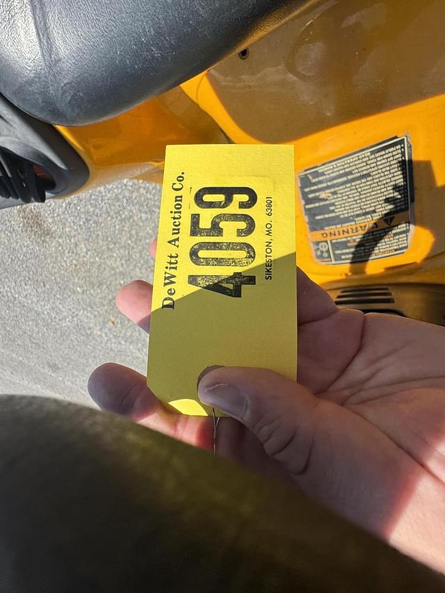 Image of Cub Cadet 7254 equipment image 1