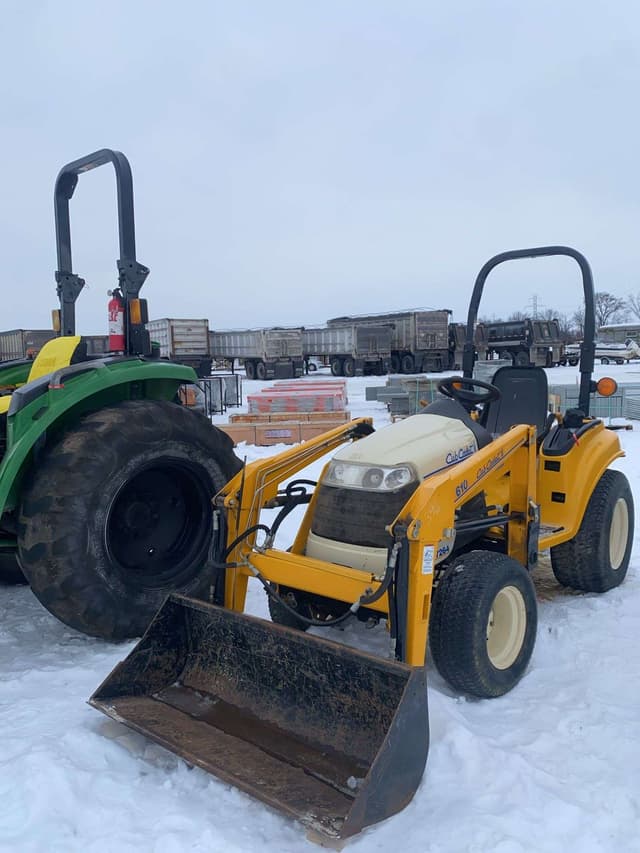 Image of Cub Cadet 7264 equipment image 1