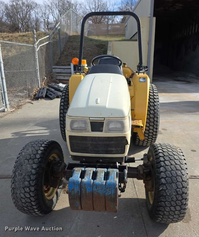 Image of Cub Cadet 7275 equipment image 1