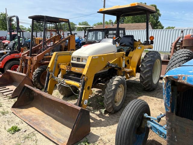 Image of Cub Cadet 7275 equipment image 1