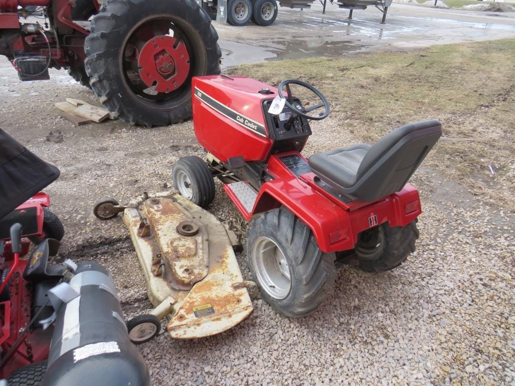 Cub Cadet 782 Equipment Image0