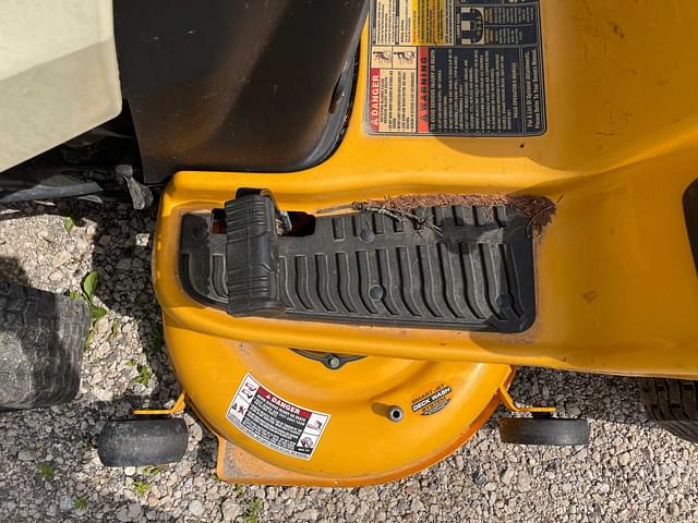 Image of Cub Cadet LTX1040 equipment image 2