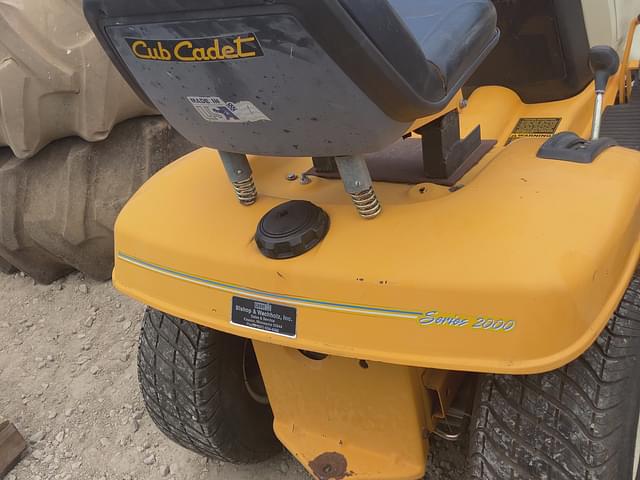 Image of Cub Cadet AGS2130 equipment image 4
