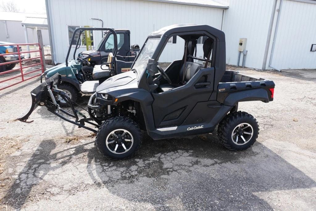 Cub Cadet Challenger 550 Equipment Image0