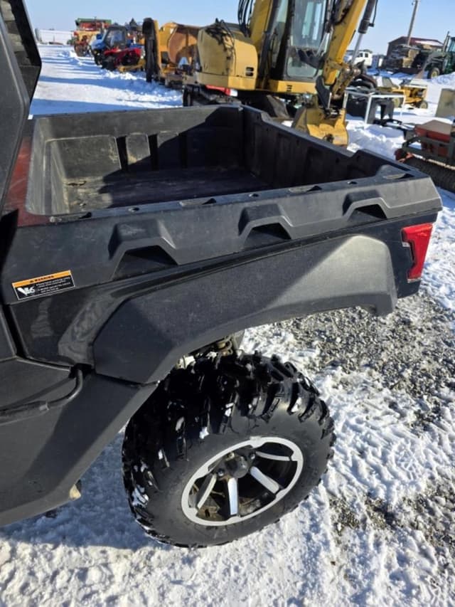 Image of Cub Cadet Challenger 550 equipment image 2