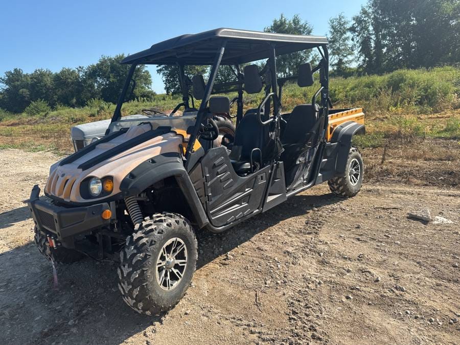 Cub Cadet Challenger 750 Crew Equipment Image0