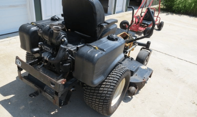 Image of Cub Cadet Commercial equipment image 2