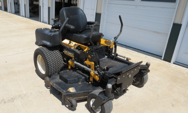 Image of Cub Cadet Commercial equipment image 3