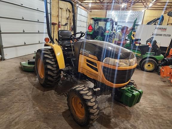 Image of Cub Cadet EX3200 equipment image 2