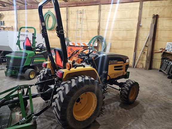 Image of Cub Cadet EX3200 equipment image 4