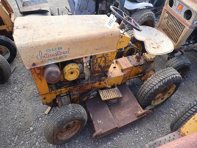 Image of International Harvester Cub Cadet equipment image 3