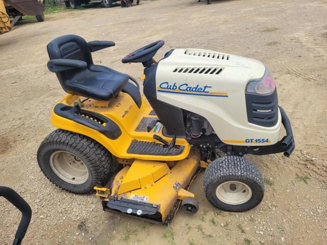 Image of Cub Cadet GT1554 equipment image 3