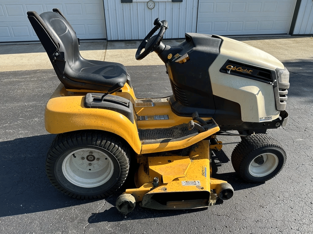 Main image Cub Cadet GT 2000