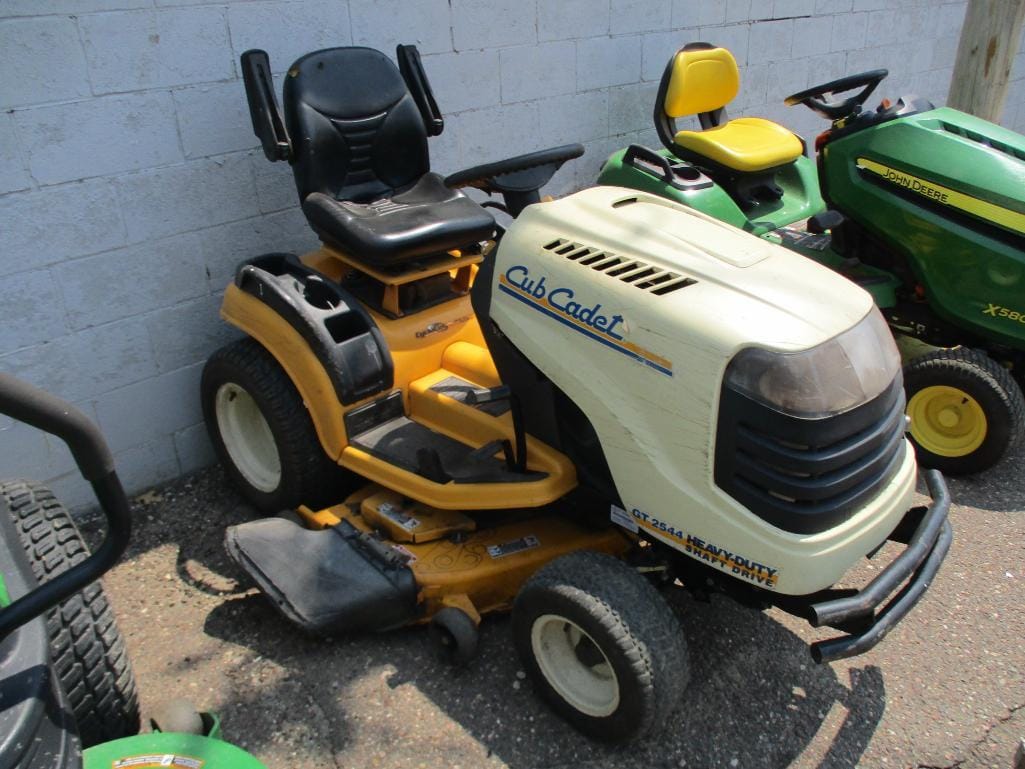 Main image Cub Cadet GT2544