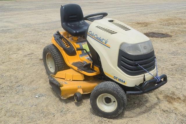 Image of Cub Cadet GT1554 equipment image 3
