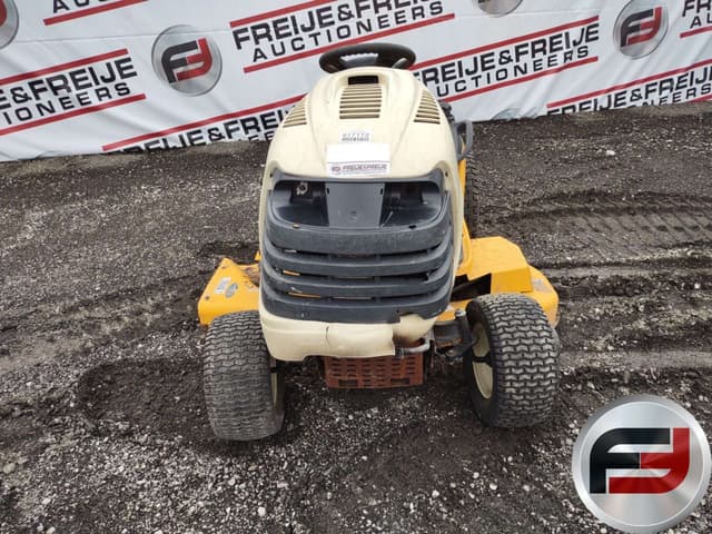 Image of Cub Cadet GT1554 equipment image 1