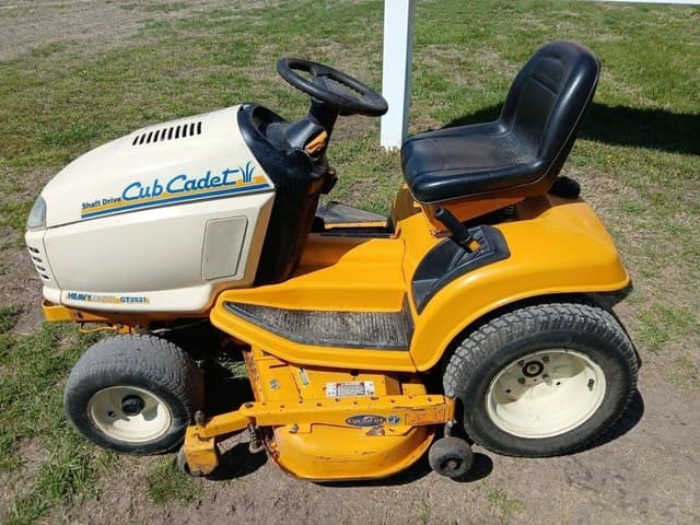 Image of Cub Cadet GT2521 equipment image 4