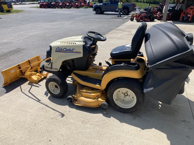 Image of Cub Cadet GT2550 equipment image 2