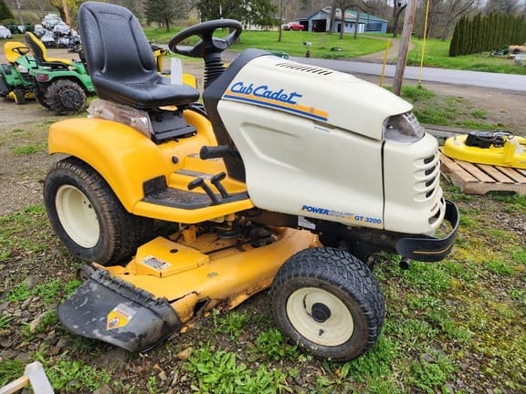 Main image Cub Cadet GT3200