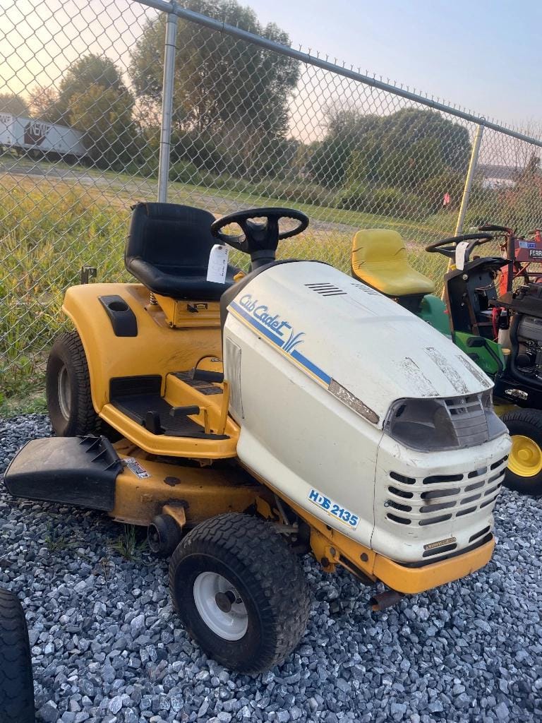 Main image Cub Cadet HDS 2135