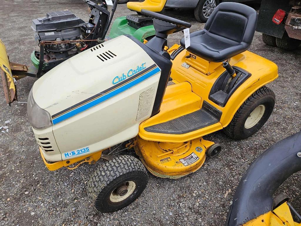 Image of Cub Cadet HDS 2135 Image 0