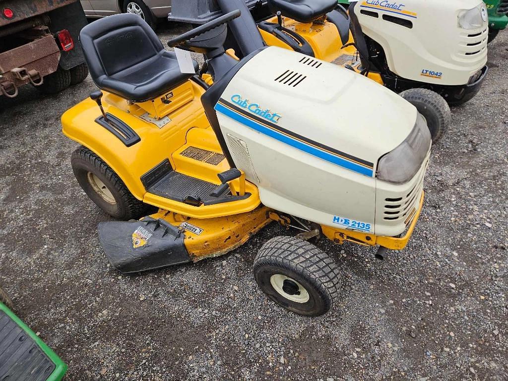 Image of Cub Cadet HDS 2135 Image 1