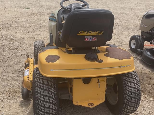 Image of Cub Cadet HDS 2185 equipment image 4