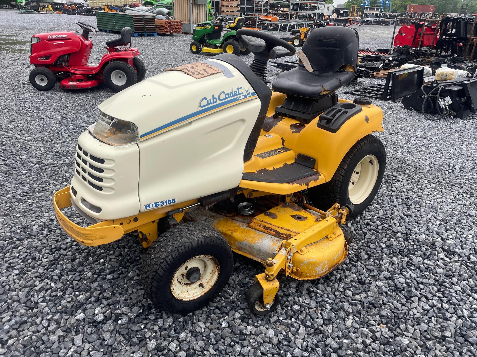 Main image Cub Cadet HDS 3185