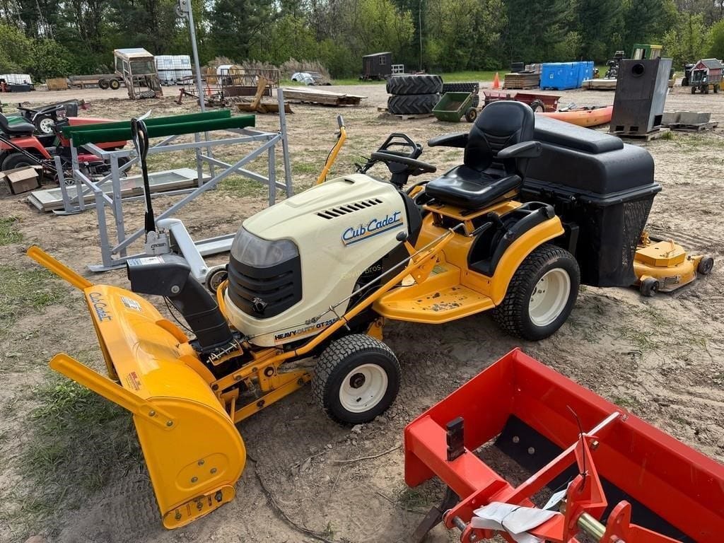Cub Cadet GT2550 Equipment Image0