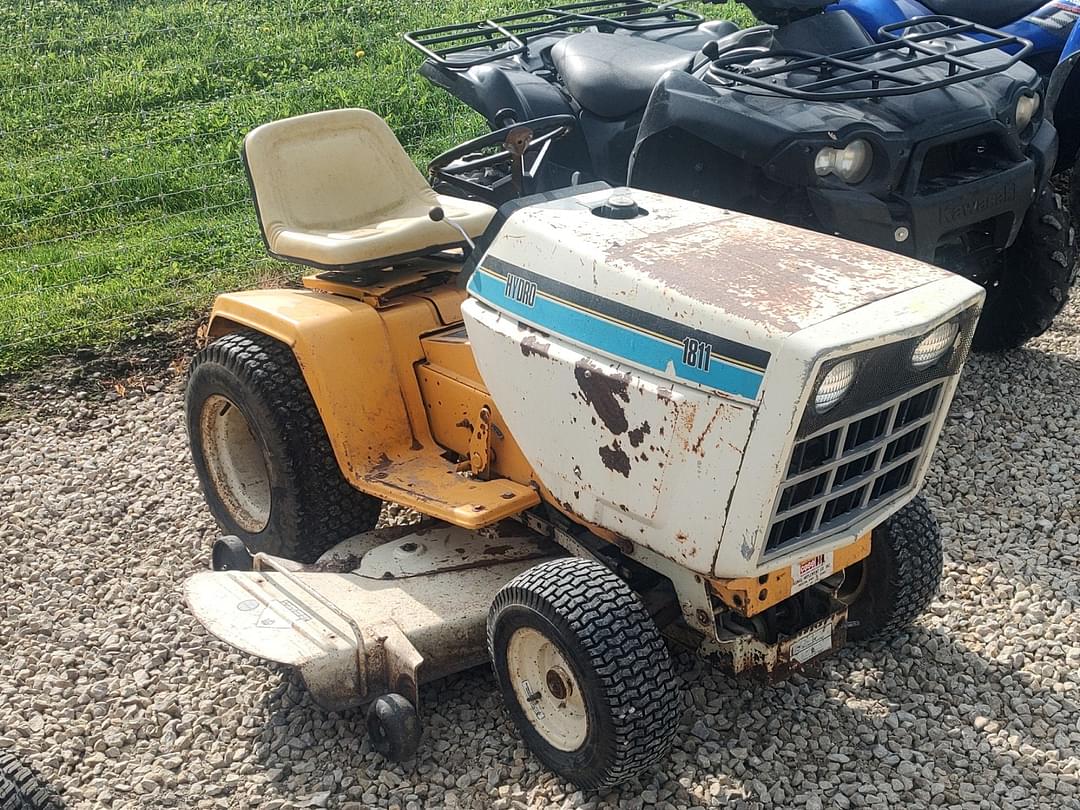 Image of Cub Cadet 1811 Image 0